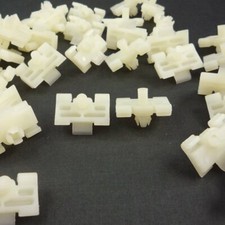 22 Lower Ledge Moulding Clip Nylon Retainer 006-988-30-78 For Mercedes Benz W124