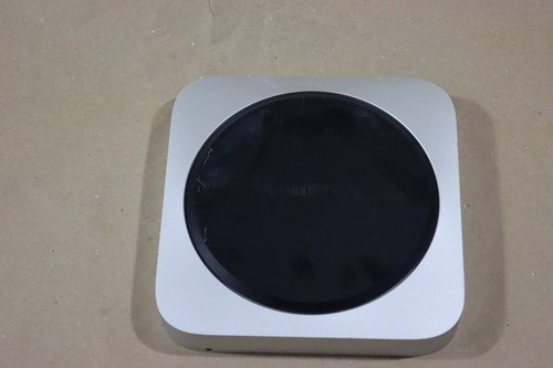 Mac Mini (Late 2014: 2.6 GHz i5 Dual Core Processor, 1 TB 8 GB RAM) - Picture 7 of 10