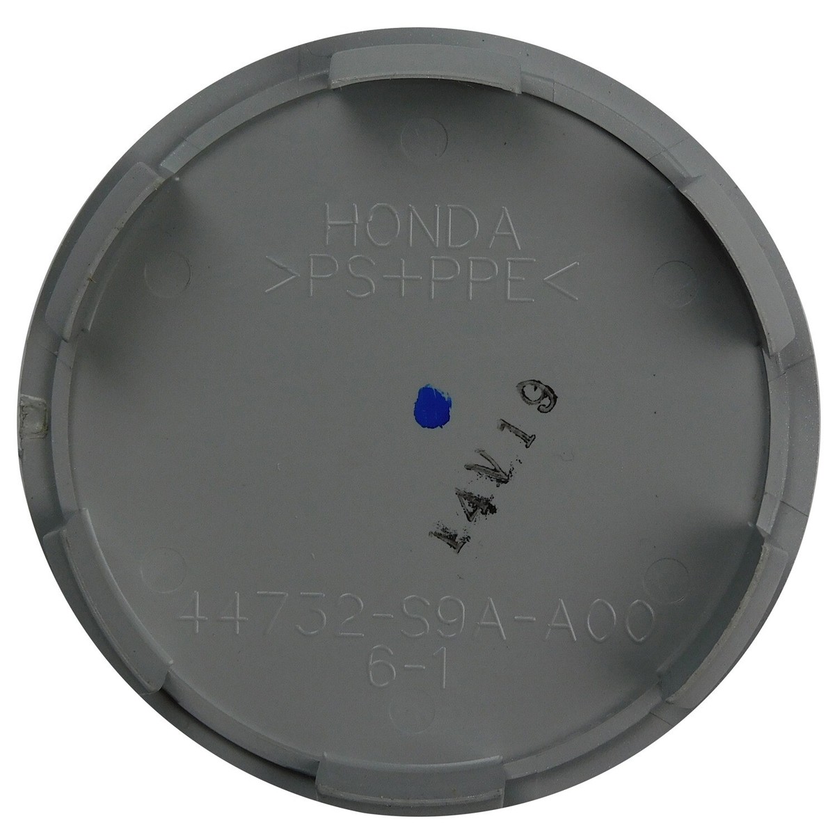 Set of 4 OEM 1999-2017 Honda Silver 2 3/4 Inch Wheel Hub
