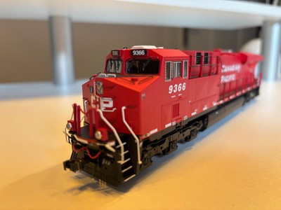 AS NEW - MTH 80-2325-1 H0 - ES44AC CP #9366 Diesel - Proto Sound 3.0 DCS DCC