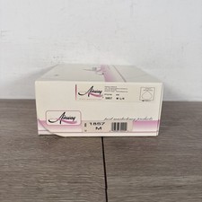 NEW AIRWAY POST MASTECTOMY PROSTHESIS SIZE M LEFT OR RIGHT TRIANGLE BREAST FORM