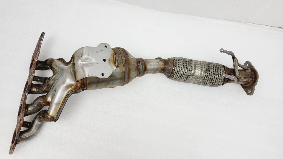 Conjunto convertidor catalítico Ford C-Max 2013-18 con colector de escape HM51-5G232-BB Foto 2 de 4