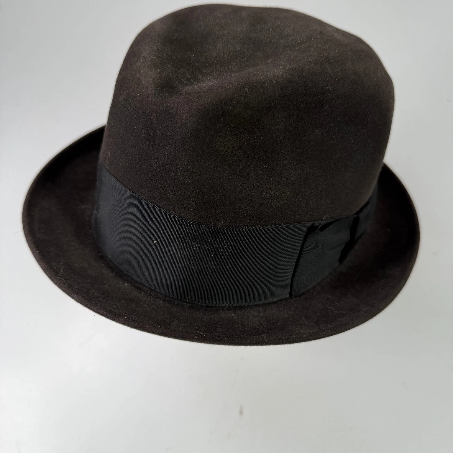 Knox Madison Avenue Premier Fedora Hat Men's Dark Brown Felt Grosgrain Ribbon
Opens in a new window