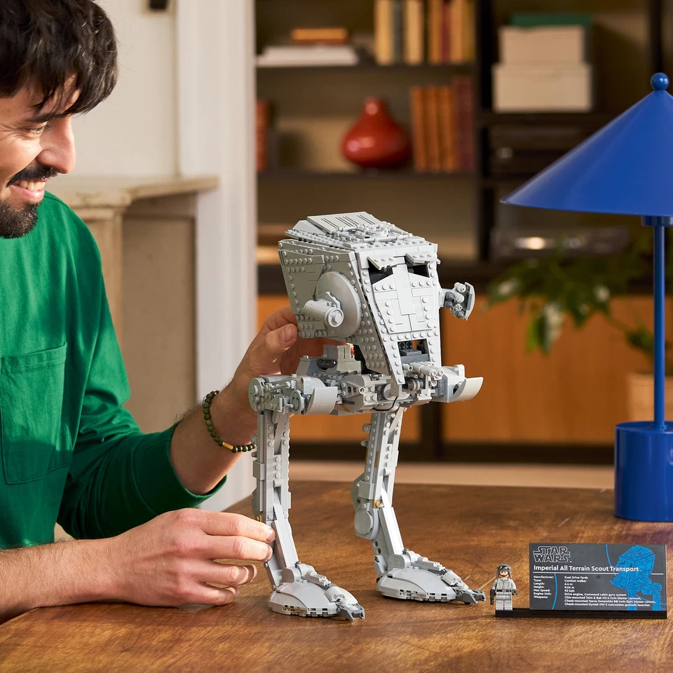 LEGO Star Wars: UCS AT-ST Walker (75417) - Image 3 of 4