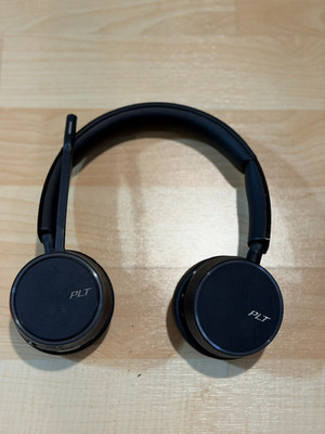 Plantronics Voyager 4220 UC Bluetooth Wireless Business Headset