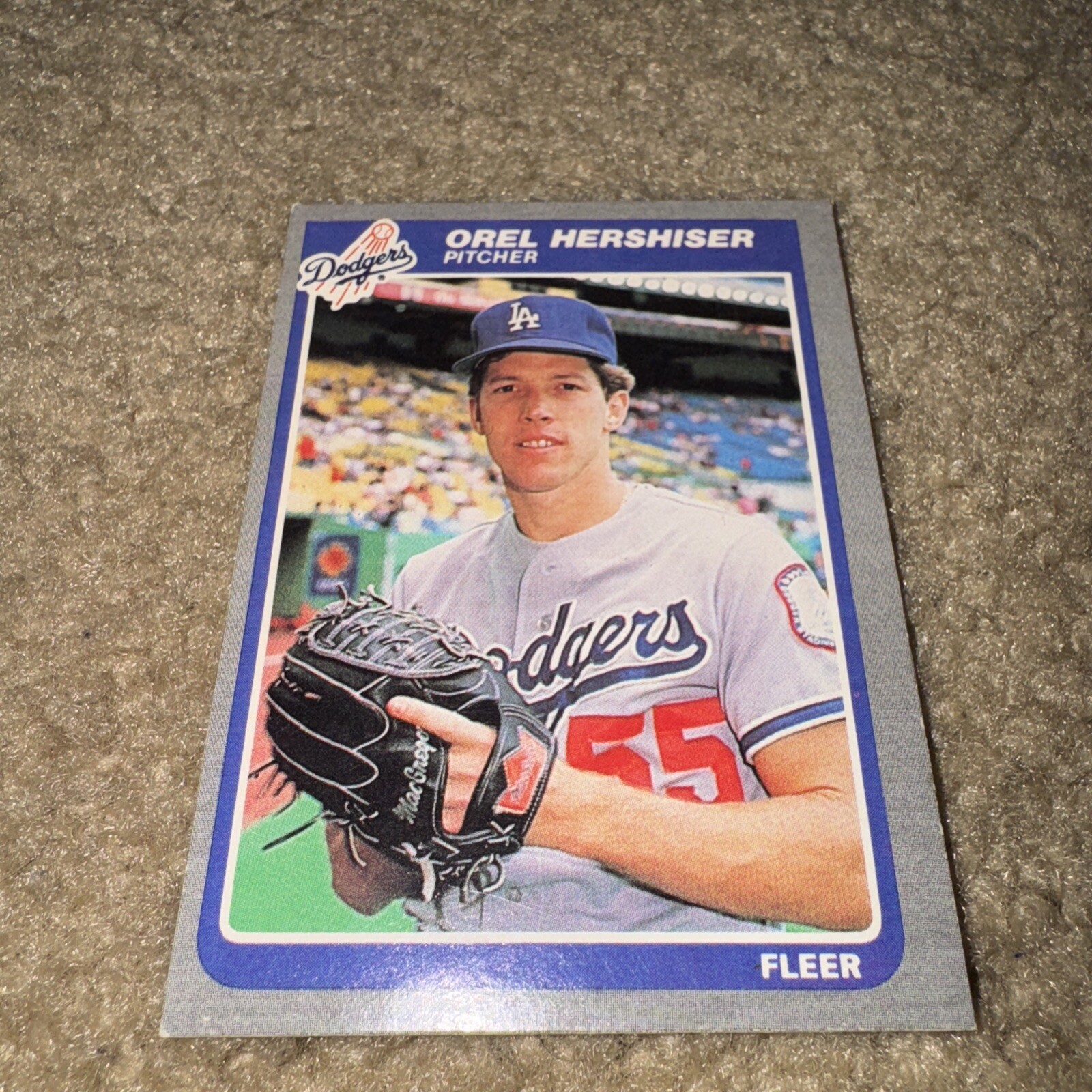 1985 Fleer - #371 Orel Hershiser (RC)