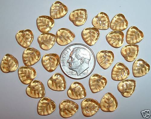 AL910 CZECH 9mm Glass HEART LEAF Beads-TOPAZ (50) - Bild 1 von 1