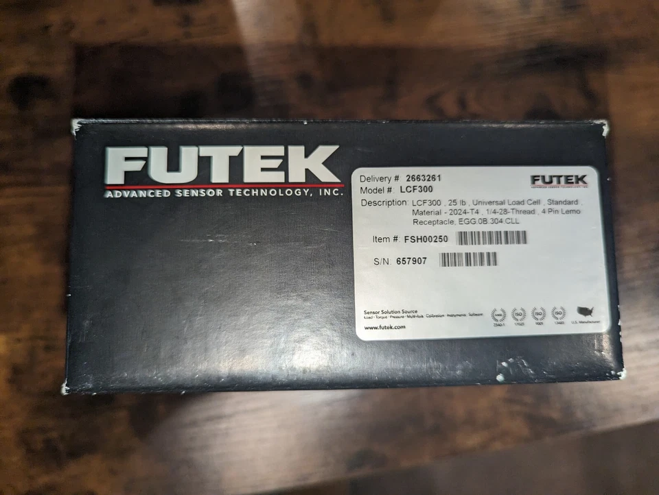 Celda de Carga Universal Futek LCF300 25Lb 1/4-28 Rosca, Material Estándar 2024-T4 Foto 2 de 4