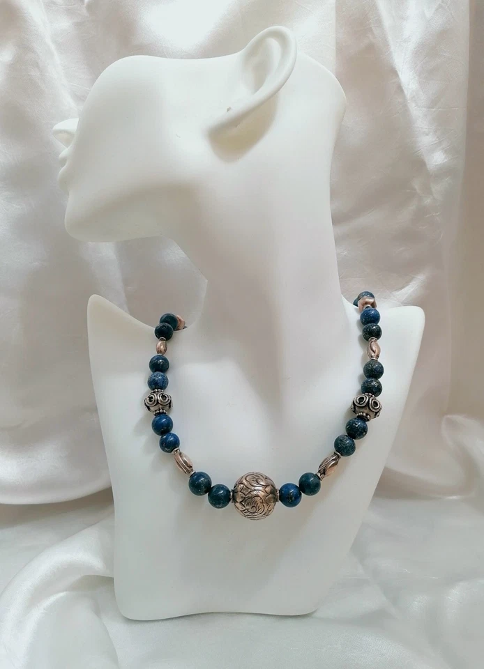 ANTICA BELLISSIMA COLLANA ETNICA IN AUTENTICO LAPISLAZZULO E ARGENTO. - Immagine 3 di 4