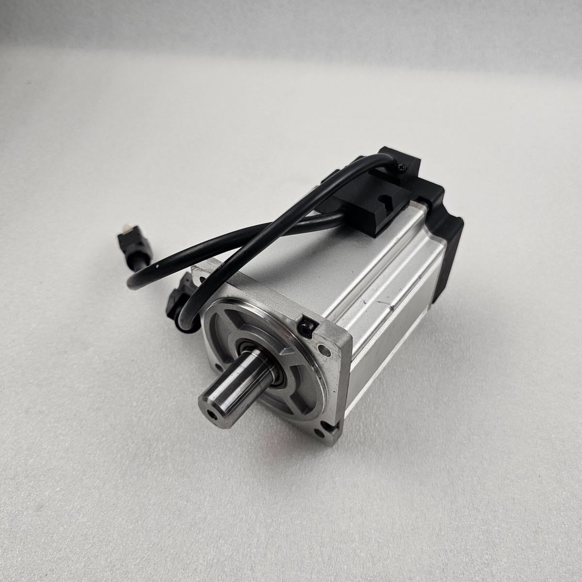 WUXI XINJE AC SERVO MOTOR MS5H-80STE-CS02430B-20P7-S01 | eBay