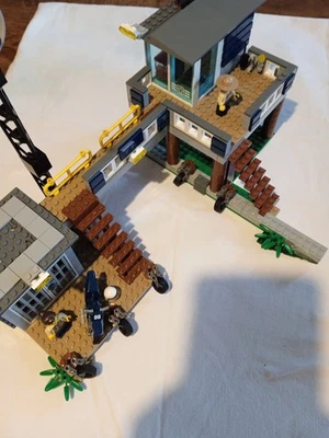 LEGO Set 60069 Commissariat De Police - Photo 1/4