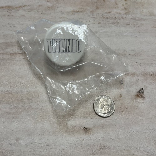 NIP Vintage Deadstock Titanic Promotional Night Light - Picture 3 of 4