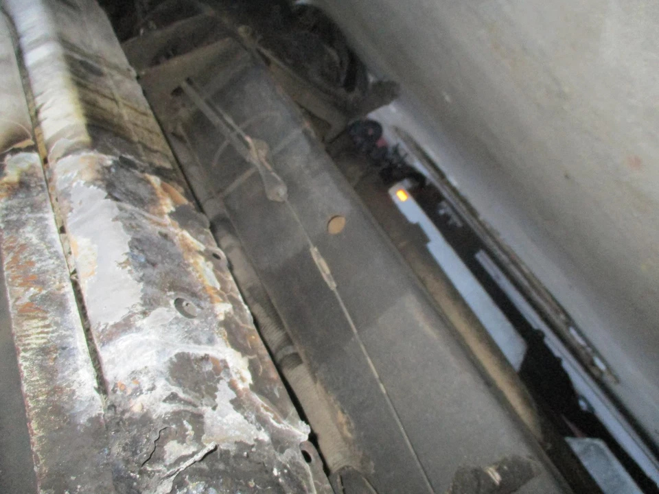 Used Automatic Transmission Assembly fits: 2015 Gmc Sierra 3500 pickup AT 6.6L 4 - Imagem 4 de 4