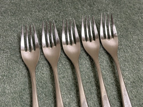 5 WMF CONTINENTAL Twist Germany Satin Dinner Forks Stainless Flatware 7 3/4" GUC - Picture 6 of 8