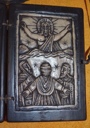 Antiguo altar cristiano ortodoxo etíope de madera e icono religioso de piedra tallada - Imagen 6 de 8