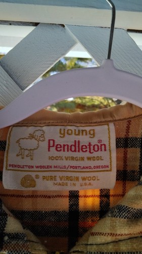 Vintage 60s Womens Pendleton 100% Virgin Wool Plaid Poncho Cape EarthTones - Picture 2 of 5