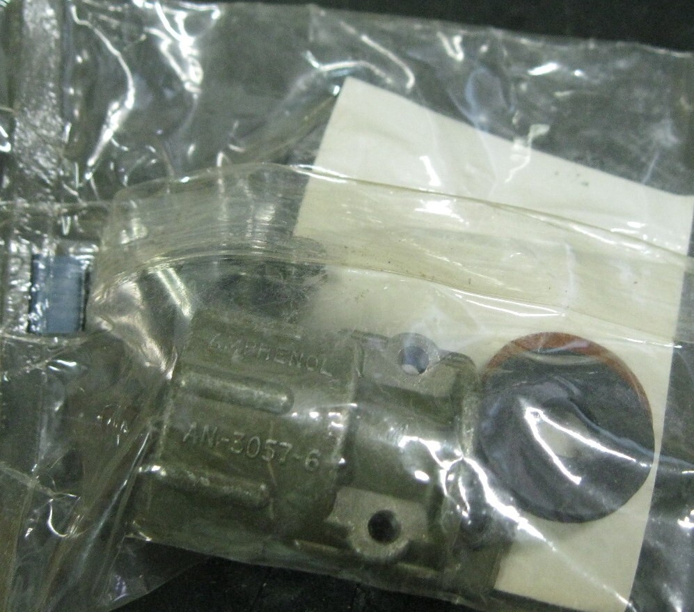 Amphenol 97-3057-6 Circular Connector