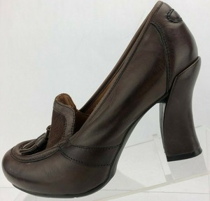earthies heels