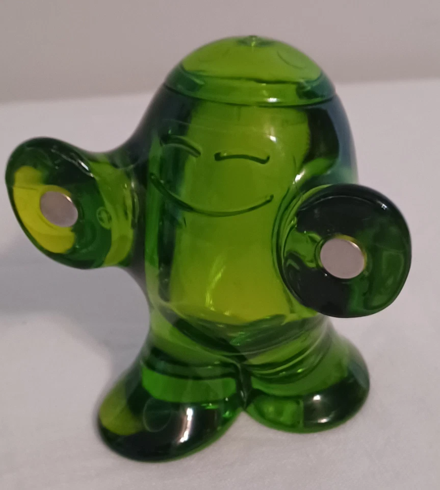 Salero y pimentero Koziol SPICIES de colección - manos magnéticas felices verdes Foto 3 de 4