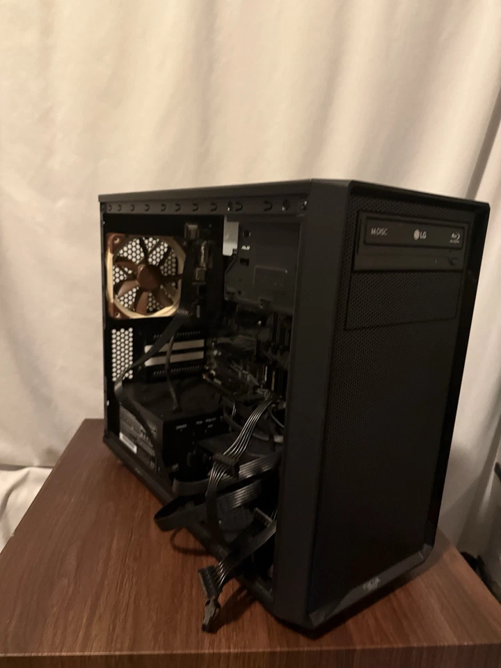PC de sobremesa (leer descripción) Foto 2 de 4