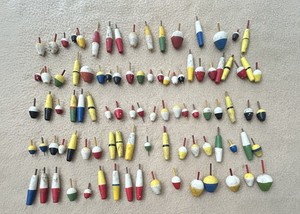 Vintage Wooden Fishing Bobbers Huge Lot 94 Total Assorted Colors & Styles