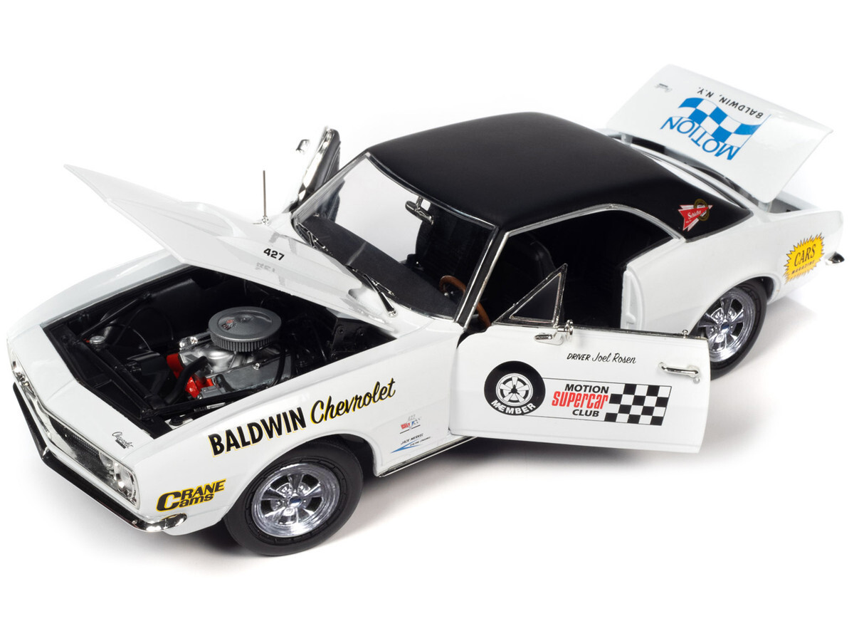 Auto World 1967 Chevrolet Camaro SS Baldwin Motion White 1/18