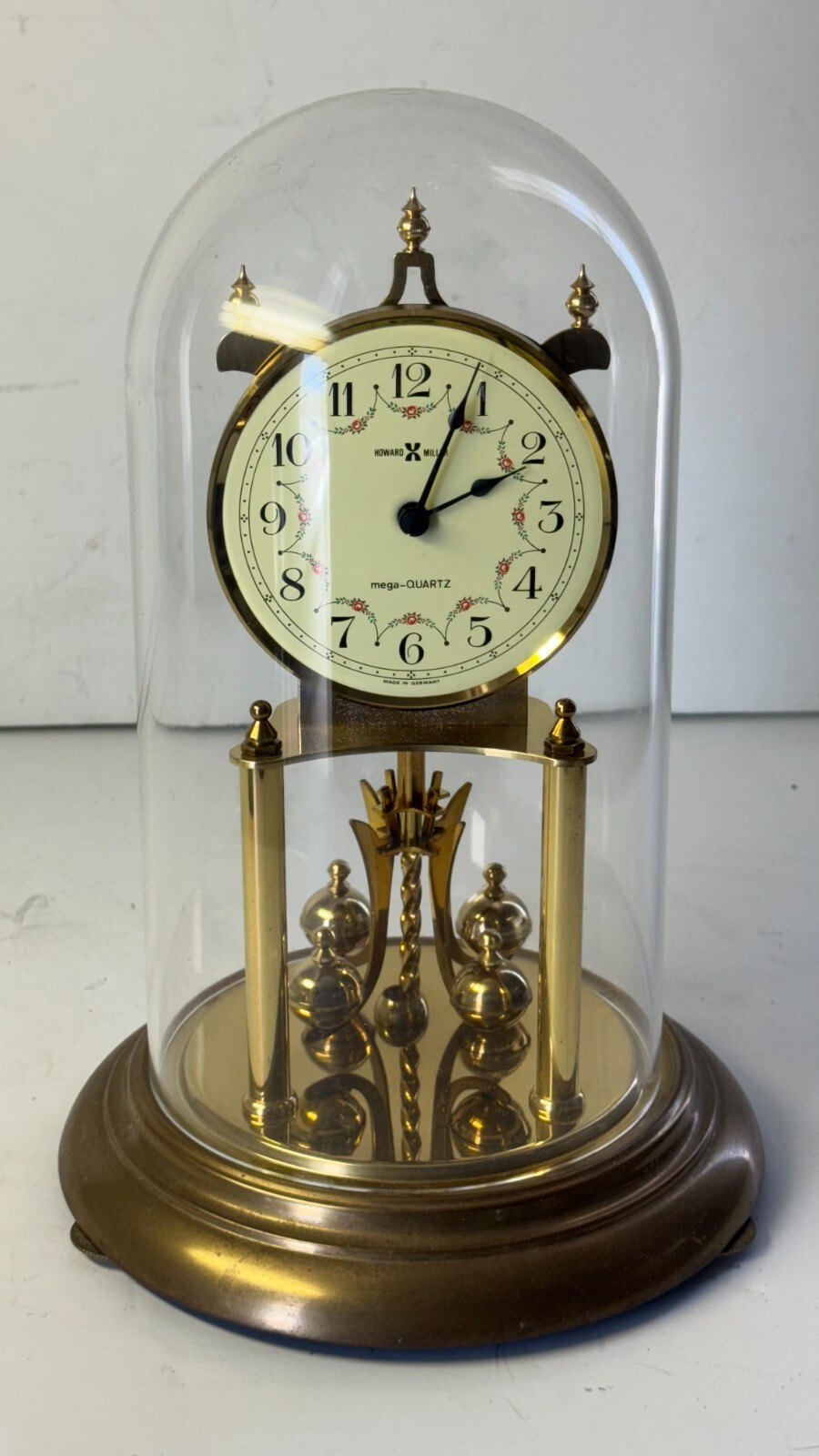 Howard Miller Anniversary Clock Works Great keeps good time Made in