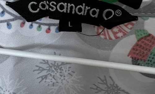 Cassandra O Scrub Top Snowmen Design Size Large Tie In Back - Picture 5 of 6