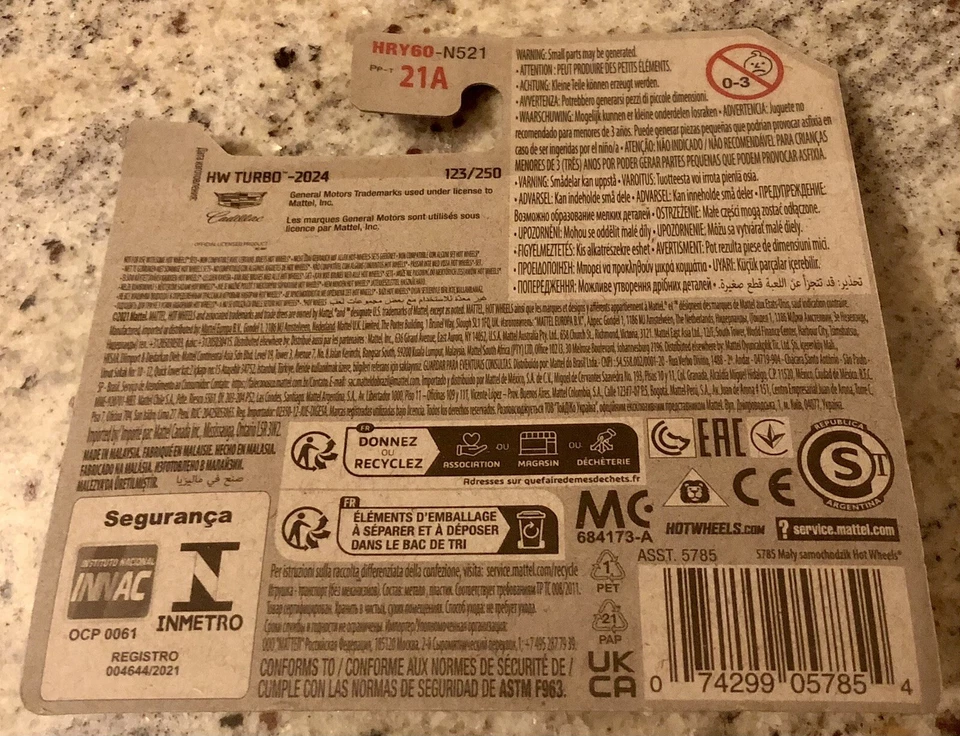 Hot Wheels CADILLAC PROJECT GTP HYPERCAR NERA 2024 1:64 - Immagine 2 di 2