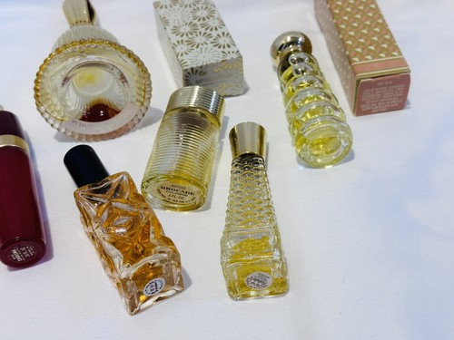 Paquete De Colección Avon Perfume Colonia Botellas Y Cajas Lote De 8 Mujeres’s 1970’s - Imagen 6 de 6