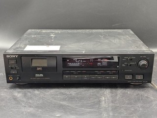 Sony DTC 690 Digital Audio Tape Deck DAT Recorder Kassettendeck HiFi Stereo