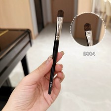 Hakuhodo B004 Hand Crafted Makeup Eye Shadow Brush, New