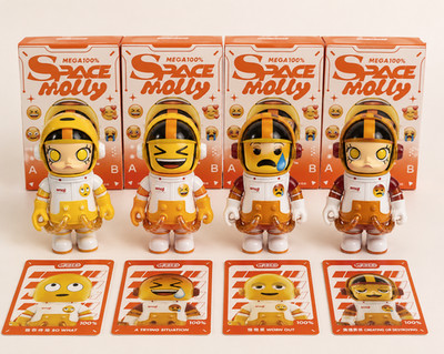 POP MART Mega Space Molly 100% Emoji Series Confirmed Figure Box Card