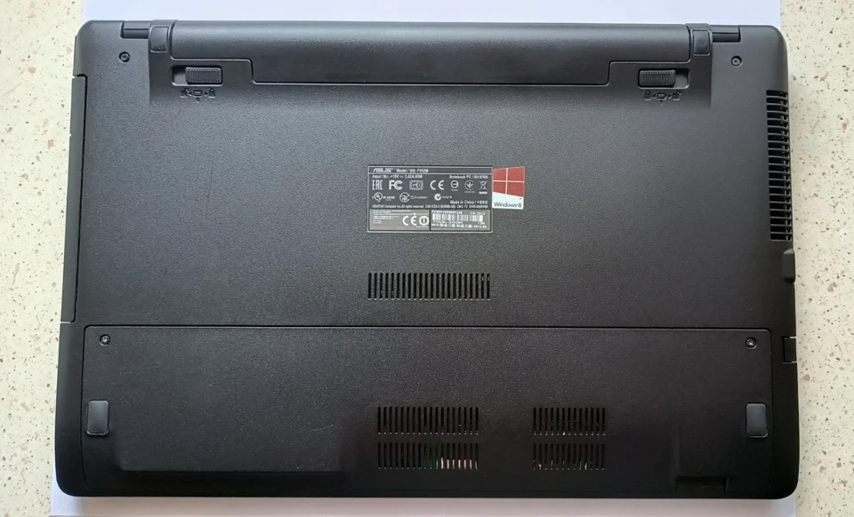 PC Notebook Asus F552MJ Portatile Nero Completo SSD 256GB Con Mouse E Borsa - Immagine 3 di 4