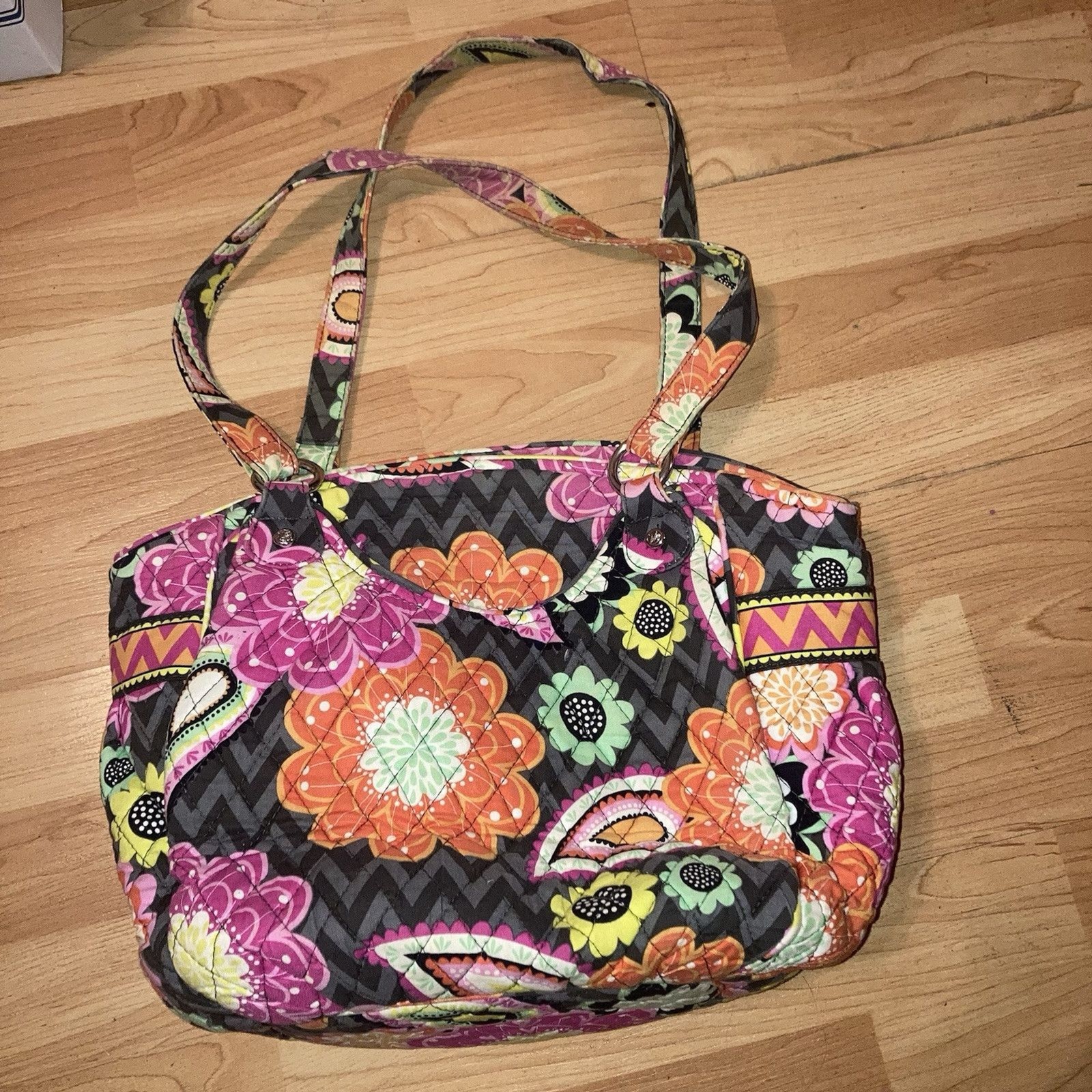 Vera Bradley Ziggy Zinnia Tote/Glenna? Beautiful - Gem