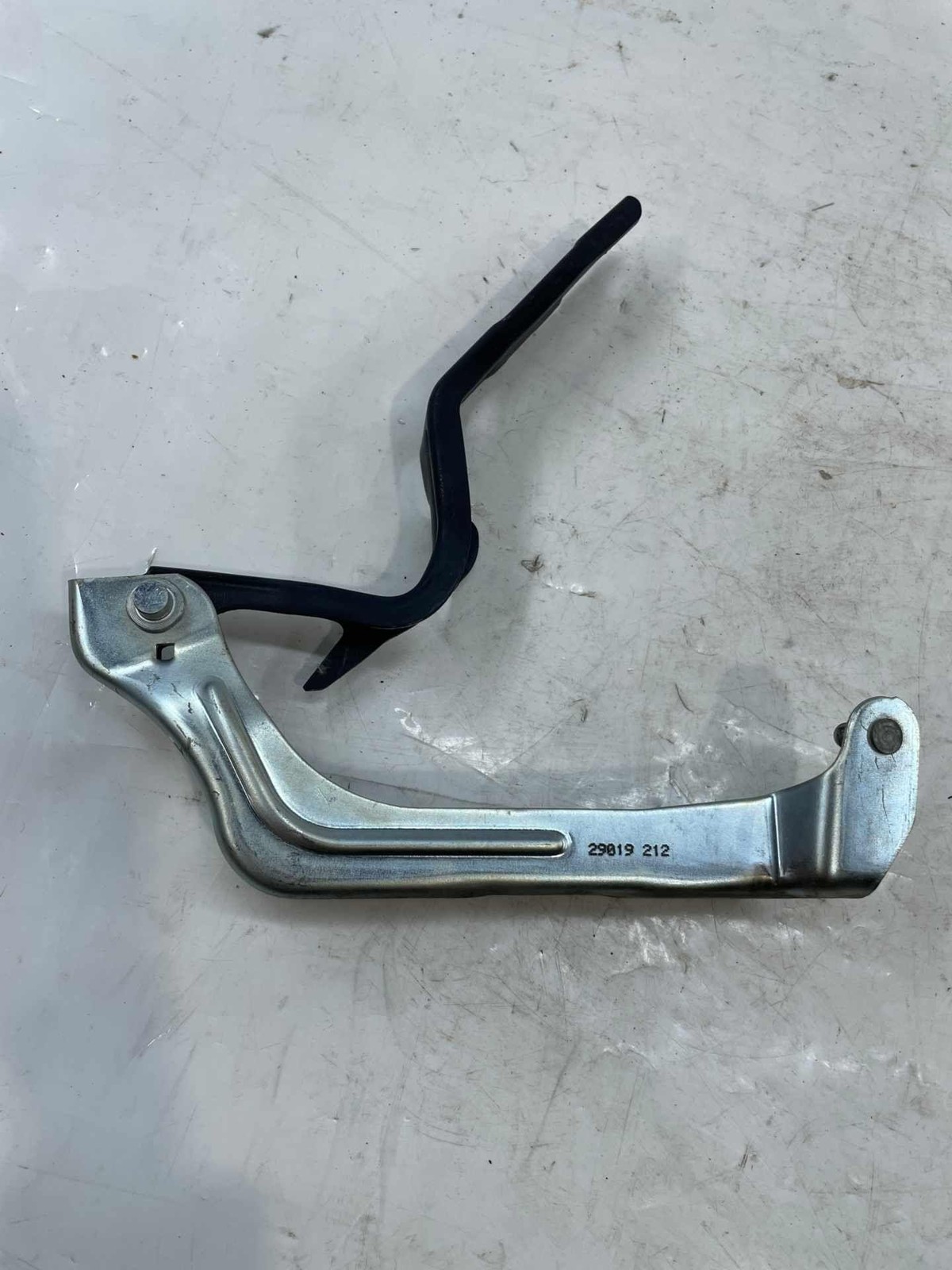 2014-2020 Maserati Quattroporte Right Passenger Side Hood Hinge RH OEM 29019 212