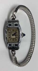 Lot De 2 Montres Femme BULOVA Anciennes - Pour Pièces Ou Réparation - Vendues En L'état