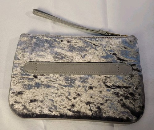 Bebe Grey Crushed Velvet Wristlet Gold Accents Designer Chic Y2k Handbag - Picture 12 of 21