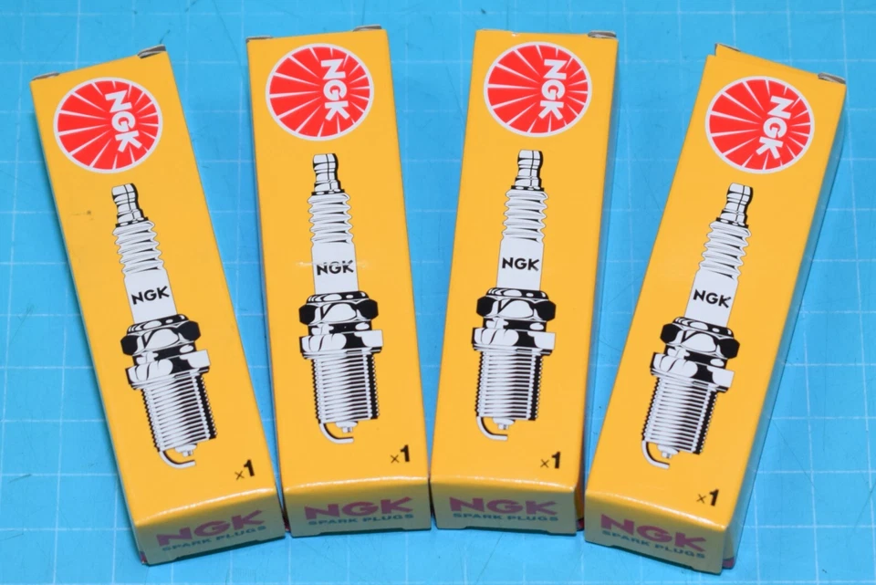 4 bougies NGK BR8HS réf.4322 neuf - Photo 1/1