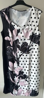 Wunderschönes Sommer Kleid / Gr. 42 / Schwarze Punkte /  Weiß Rose-Blumen