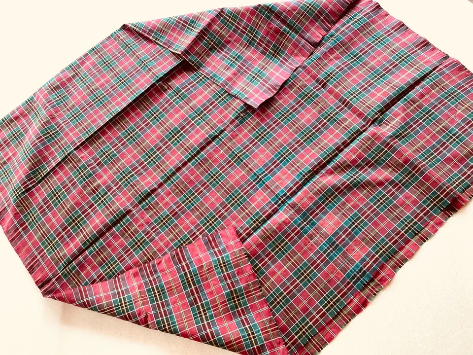 Coupon de tissu ancien Soie pour châles et foulards, Dimensions 107 cm x 188 cm - Photo 4/4
