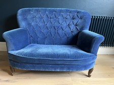 Blue Velvet Button-Back Snuggle Chair / Love Seat – Elegant & Comfortable