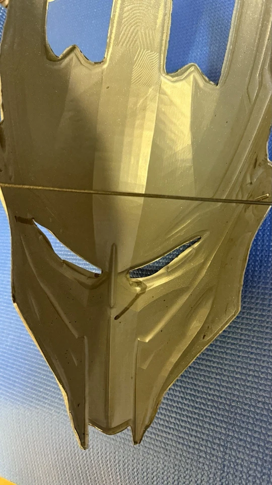 SDCC 2025 Exclusive Predator Badlands Hall H Plastic Predator Mask - Image 3 of 3