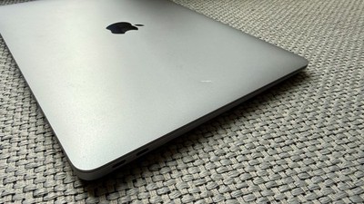 Apple MacBook Air M1 13'' Model A2337 2020 16GB RAM - 2-TB SSD