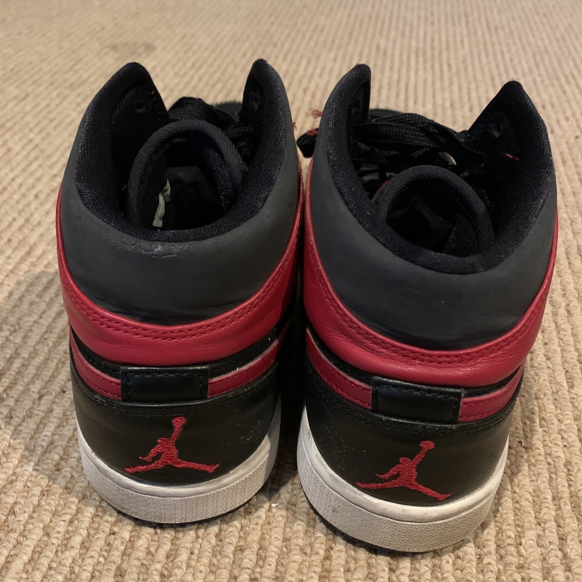 Nike Air Jordan 1 Mid Bred Black Red Men