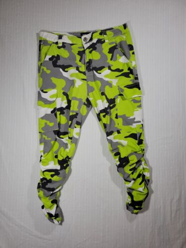 Almost Famous Green Camo Womens Pants Size M - image 1