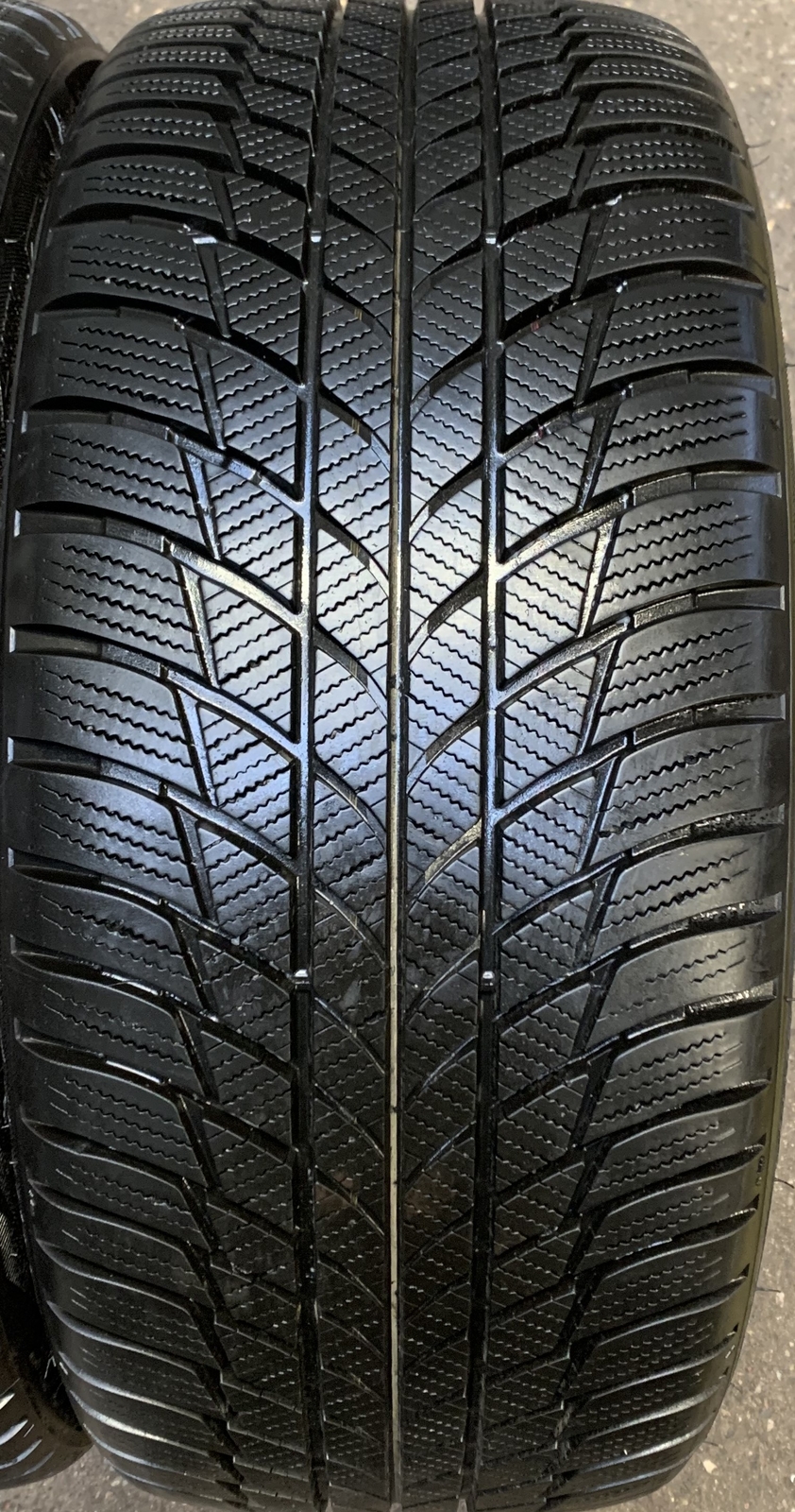 2 Winterreifen Bridgestone Blizzak LM001 * RSC RFT 225/40 R18 92V M+S ...