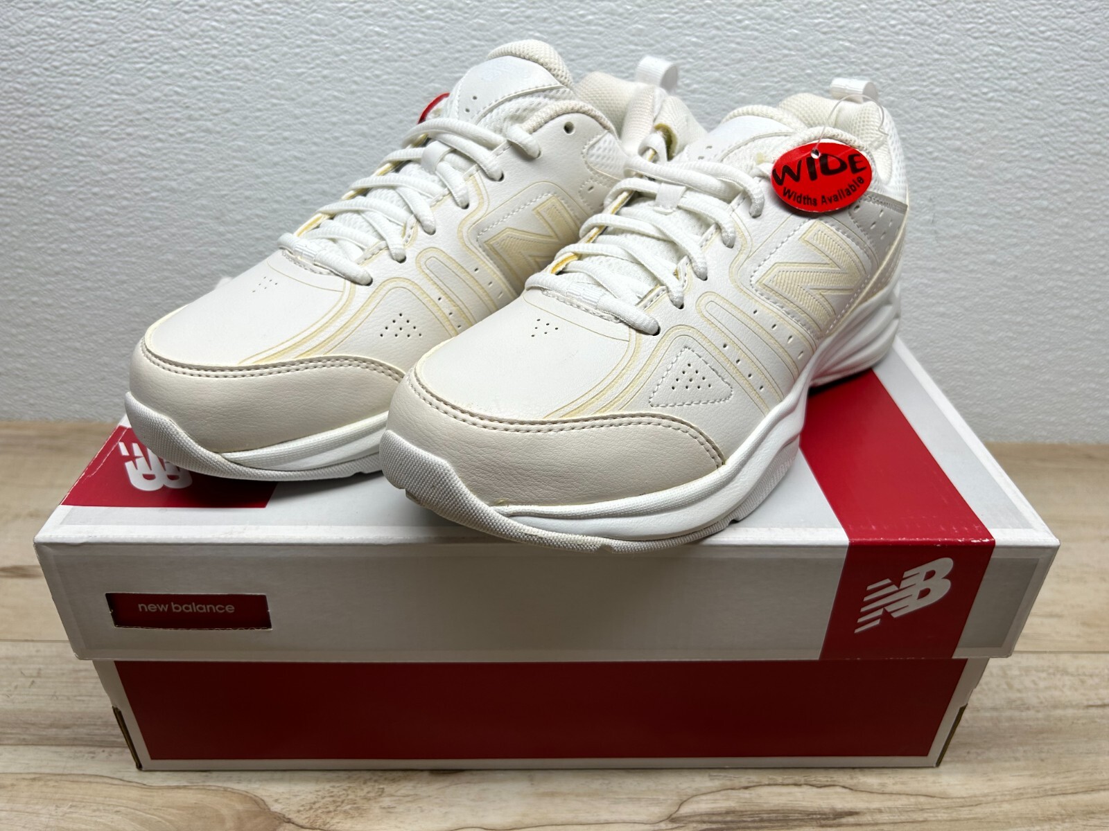 2016 New Balance 409 Mens White & Light  Yellow Accents Athletic Sneakers Size 7