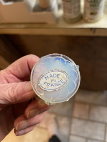 Vintage SABINO France Opalescent Glass BUTTERFLY 2.5" Open Wing - Picture 6 of 8