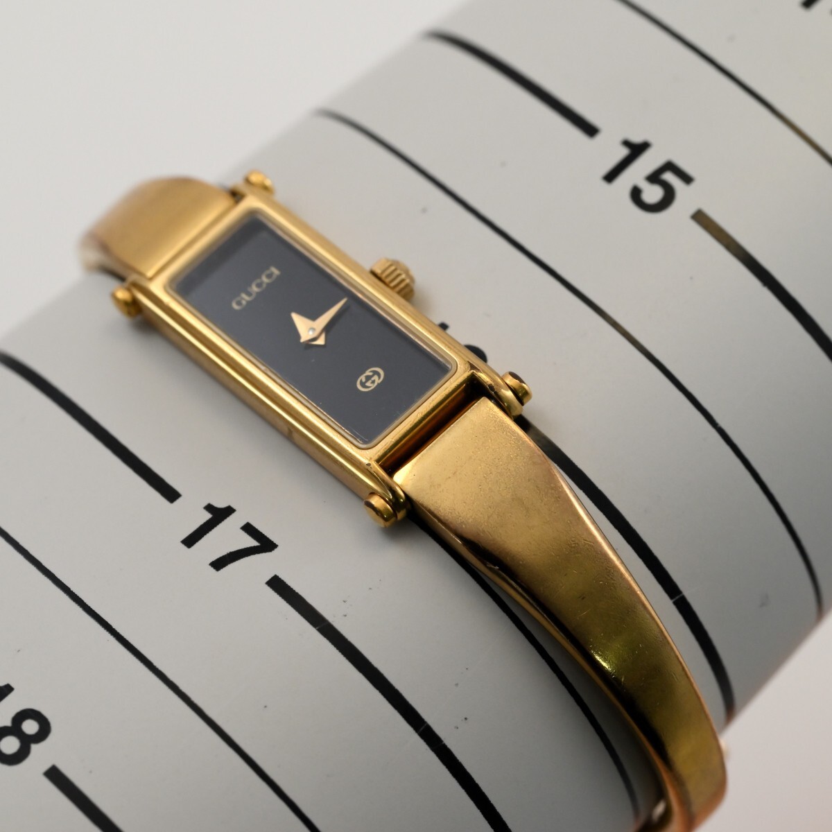 Vintage GUCCI 1500 Quartz 12mm Black/Gold Square Women Watch Vintage GUCCI 1500 Quartz 12mm Black/Gold Square Women Watch